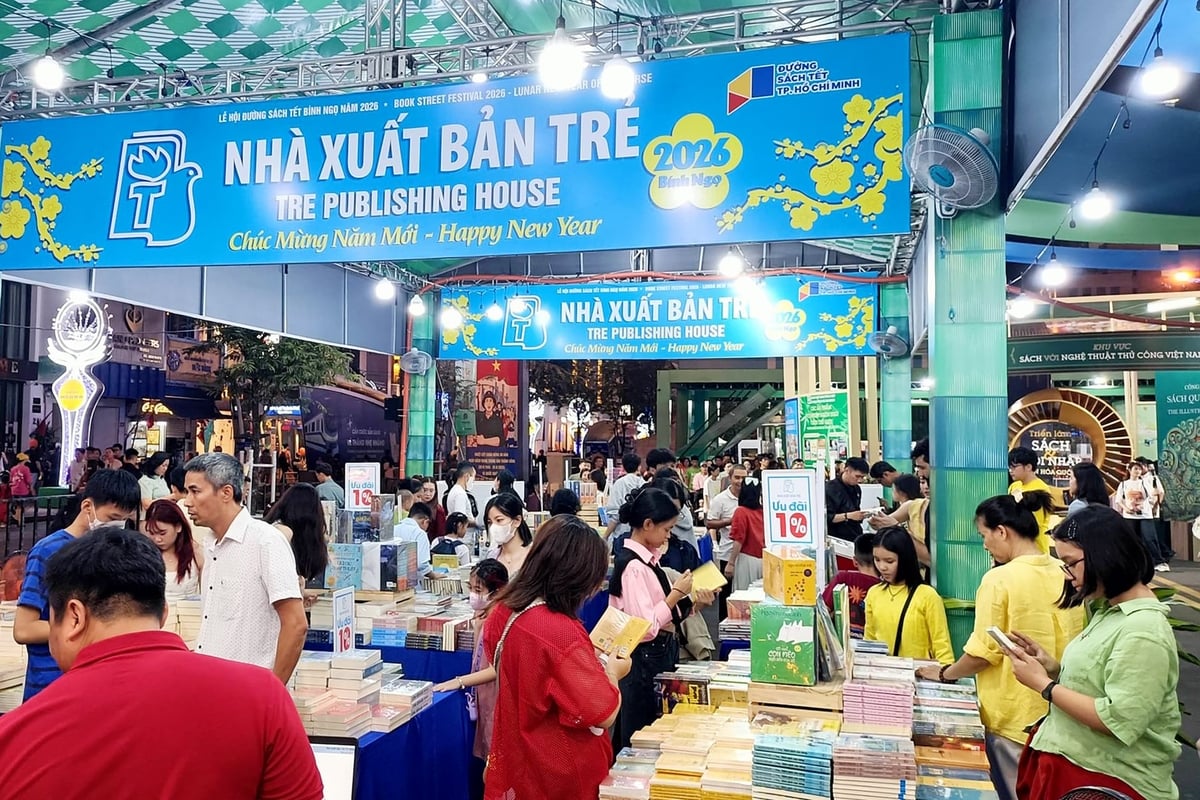Gian hàng của Nhà xuất bản Trẻ thu hút nhiều độc giả trong những ngày Tết. Ảnh: NXB Trẻ.