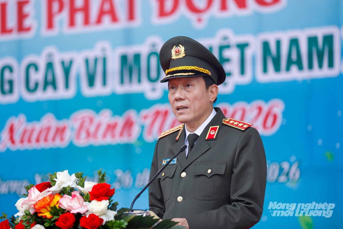 Bộ trưởng Lương Tam Quang cho biết, năm 2026, Bộ Công an đặt mục tiêu gương mẫu, đi đầu phát động cán bộ, chiến sĩ trong toàn lực lượng trồng và chăm sóc từ 4 triệu cây xanh trở lên. Ảnh: Khương Trung.