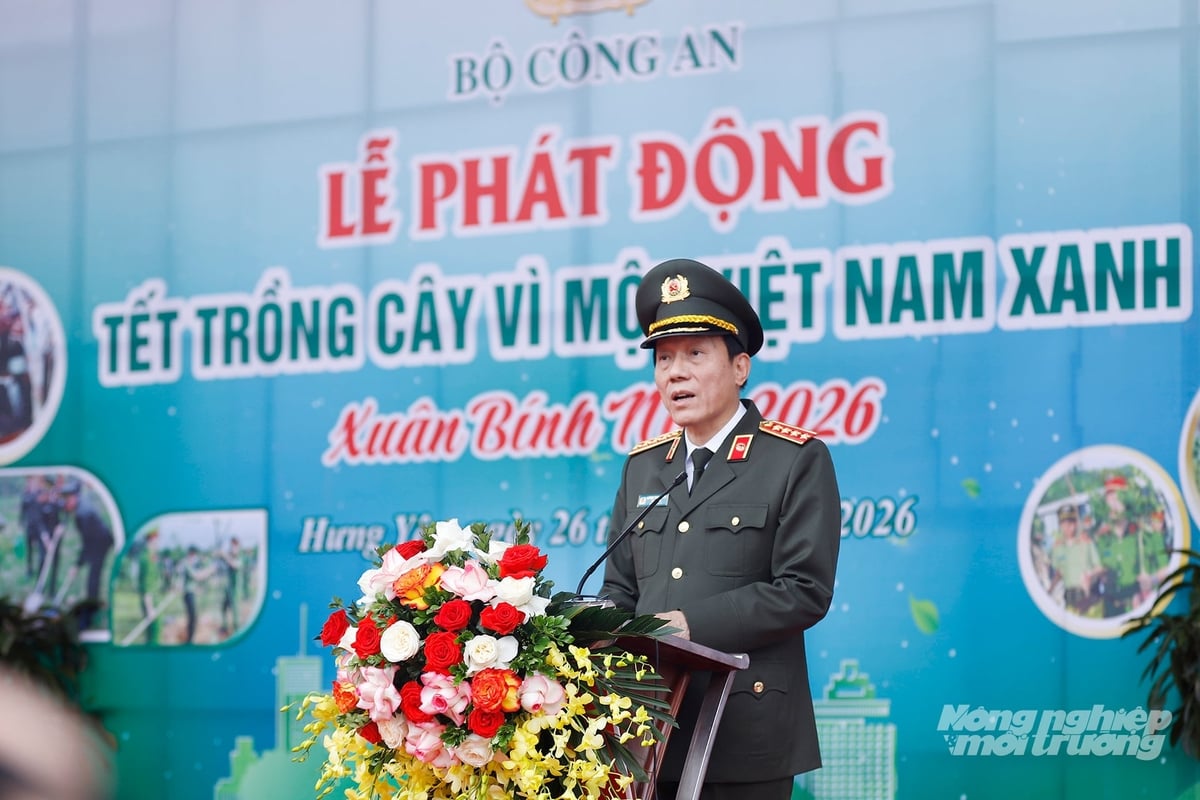 Đại tướng Lương Tam Quang, Ủy viên Bộ Chính trị, Bộ trưởng Bộ Công an, chủ trì Lễ phát động 'Tết trồng cây năm 2026 - Vì một Việt Nam xanh' trong toàn lực lượng Công an nhân dân. Ảnh: Khương Trung.