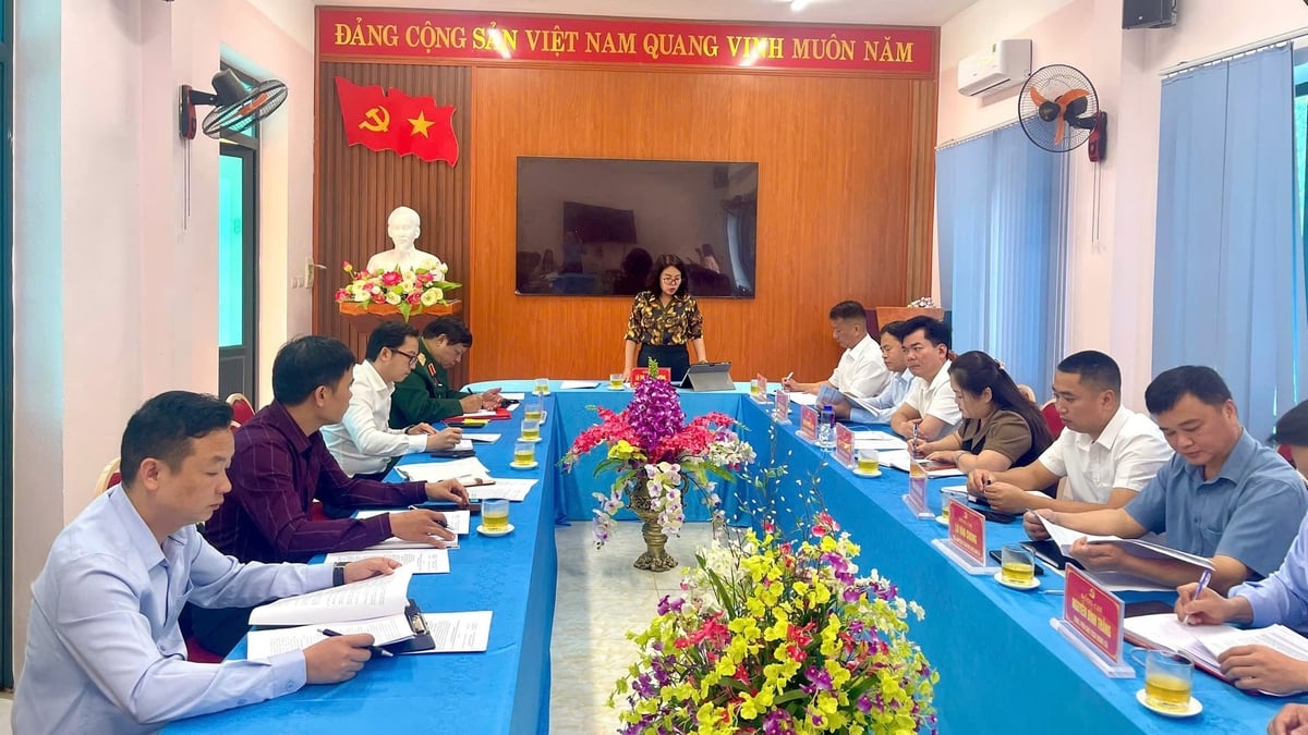 Đoàn kiểm tra giám sát số 2, kiểm tra giám sát công tác bầu cử đại biểu Quốc hội khóa XVI và Hội đồng nhân dân các cấp nhiệm kỳ 2026-2031 tại xã Mường Tùng, tỉnh Điện Biên. Ảnh: Hoàng Châu.