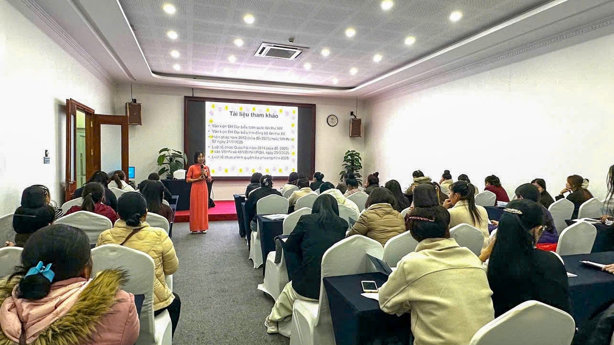 Các nữ ứng cử viên tham gia lớp tập huấn kỹ năng cho nữ ứng cử viên tham gia ứng cử đại biểu Quốc hội, Hội đồng nhân dân các cấp, nhiệm kỳ 2026-2031 do Hội LHPN tỉnh Điện Biên tổ chức. Ảnh: Hoàng Châu.