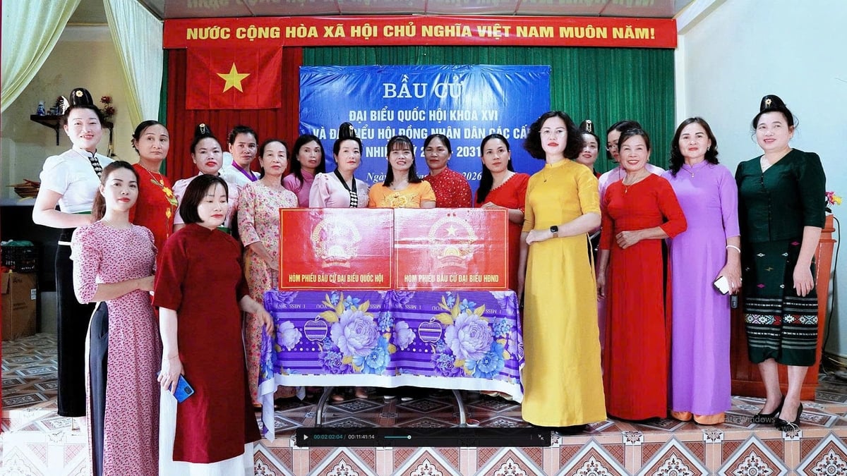 Hội viên, phụ nữ tỉnh Điện Biên cùng hướng về ngày hội của toàn dân. Ảnh: Hoàng Châu.