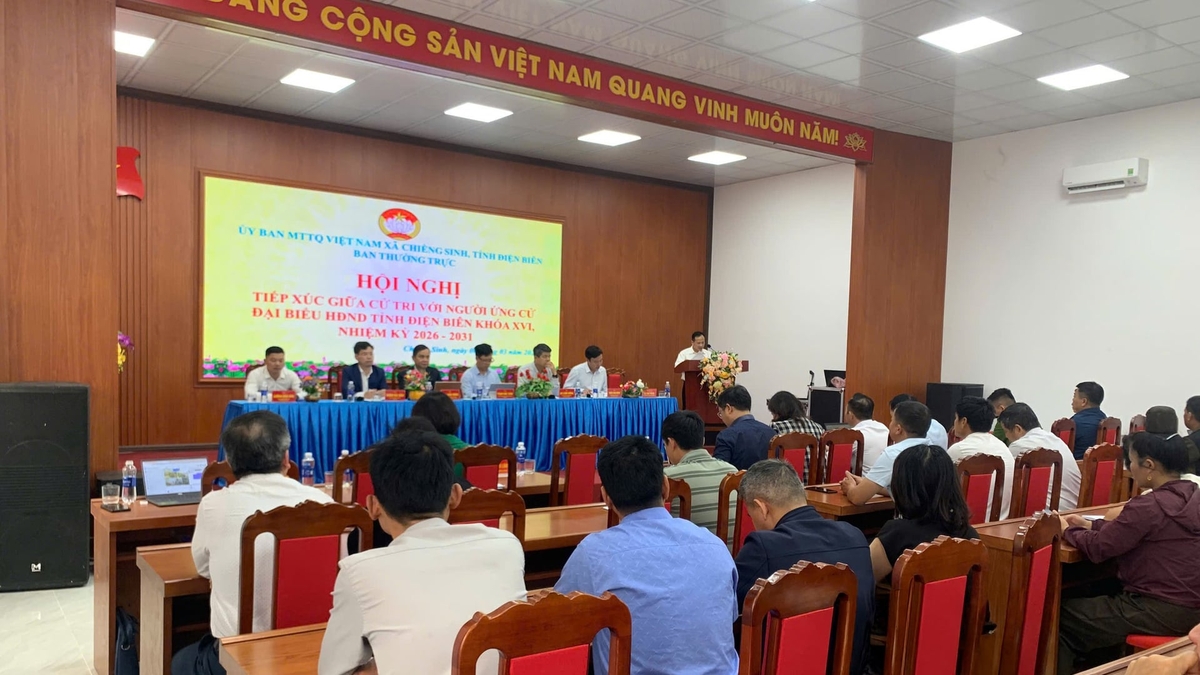 Ban Thường trực Ủy ban MTTQ Việt Nam xã Chiềng Sinh, tỉnh Điện Biên tổ chức Hội nghị tiếp xúc giữa cử tri với người ứng cử đại biểu HĐND tỉnh nhiệm kỳ 2026-2031. Ảnh: Hoàng Châu.
