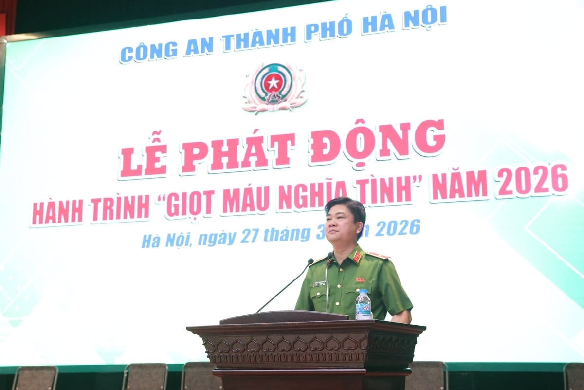 Thiếu tướng Dương Đức Hải - Phó Giám đốc Công an TP Hà Nội phát biểu chỉ đạo Lễ phát động. Ảnh: Công an Hà Nội.