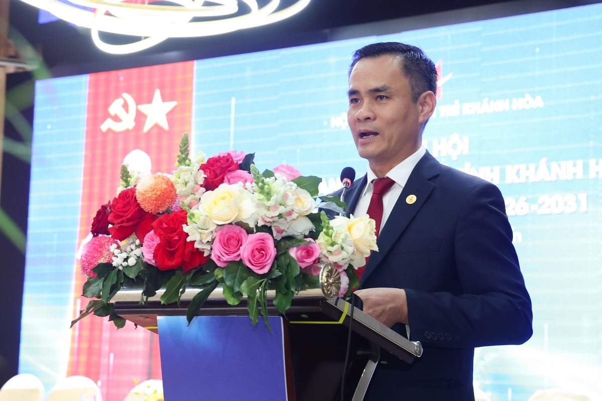 Chủ tịch Hội Doanh nhân trẻ Khánh Hòa Nguyễn Thanh Hải phát biểu nhận nhiệm vụ. Ảnh: Quỳnh Châu.