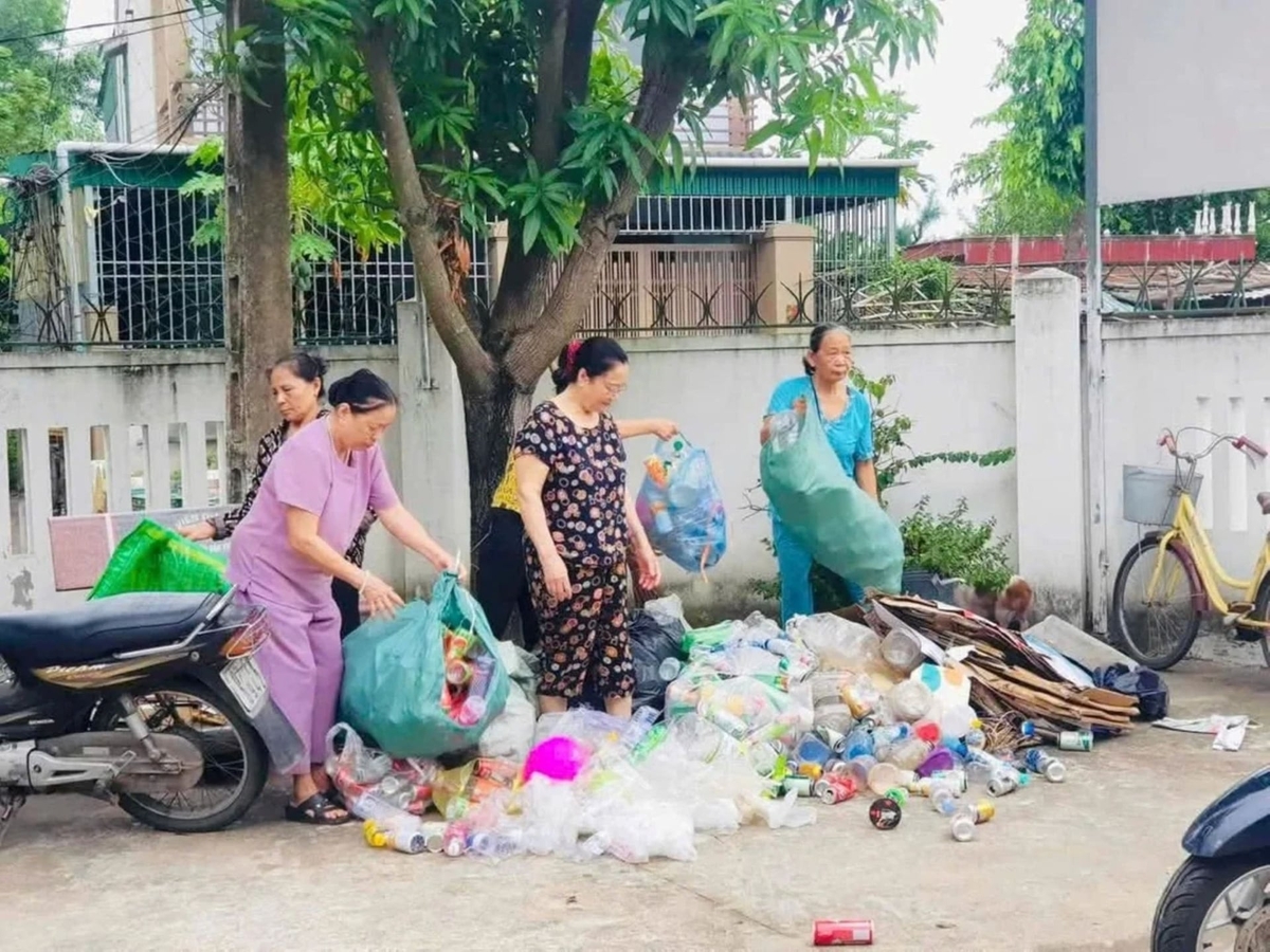 Tỉnh Nghệ An đang rất quyết tâm triển khai tốt việc phân loại rác tại nguồn. Ảnh: Phạm Tuân.