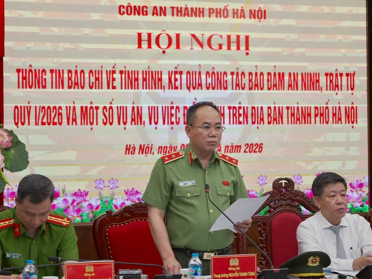 Trung tướng Nguyễn Thanh Tùng - Giám đốc Công an TP Hà Nội thông tin tại buổi họp báo. Ảnh: Cao Sơn.