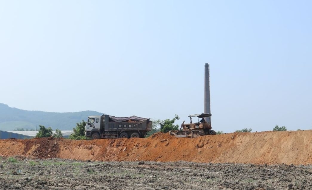 Dự án hố chôn lấp rác hợp vệ sinh tại Khu liên hợp xử lý chất thải rắn Nghĩa Kỳ. Ảnh: V.H.