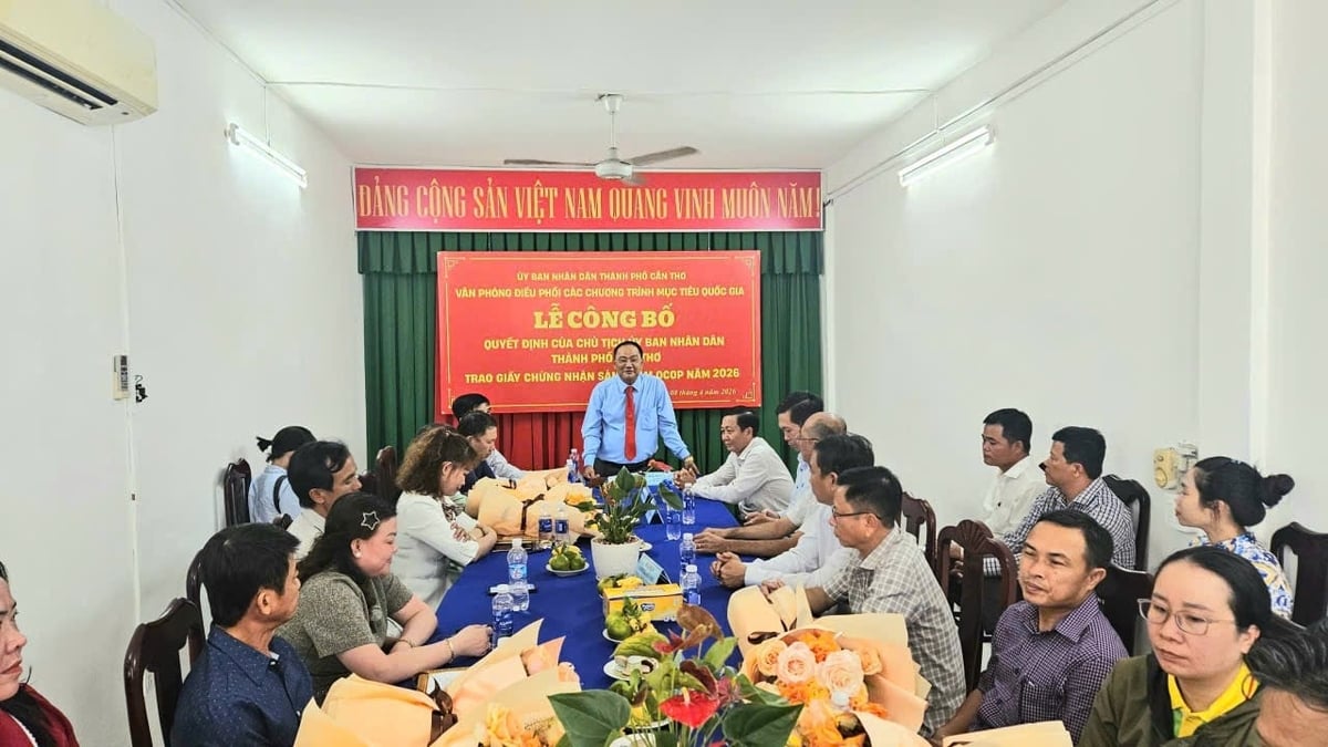 Toàn cảnh Lễ công bố Quyết định và trao Giấy chứng nhận sản phẩm OCOP năm 2026 tại TP. Cần Thơ. Ảnh: Văn Vũ.
