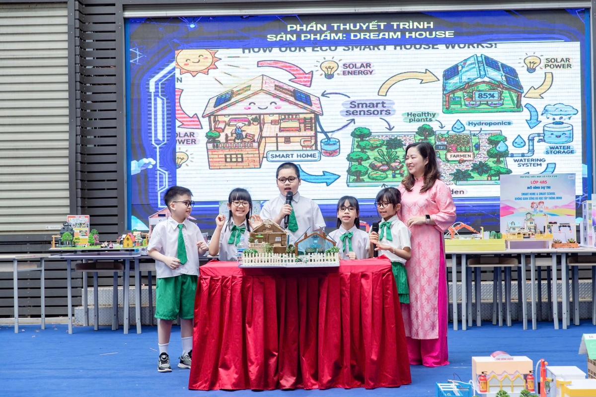 Mô hình 'Dream house' của học sinh trường Tiểu học Lê Văn Tám là một trong những mô hình độc đáo tại hội thi. Ảnh: Mai Đan.