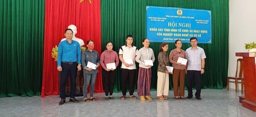 Hình ảnh Quỹ hỗ trợ cho ngư dân tại tỉnh Quảng Nam (nay là TP Đà Nẵng). Ảnh: Huỳnh Thế Điểu.