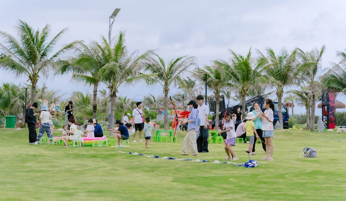 CaraWorld đang trở thành điểm đến hấp dẫn thu hút đông đảo du khách tham quan và trải nghiệm. Ảnh: KN Cam Ranh.