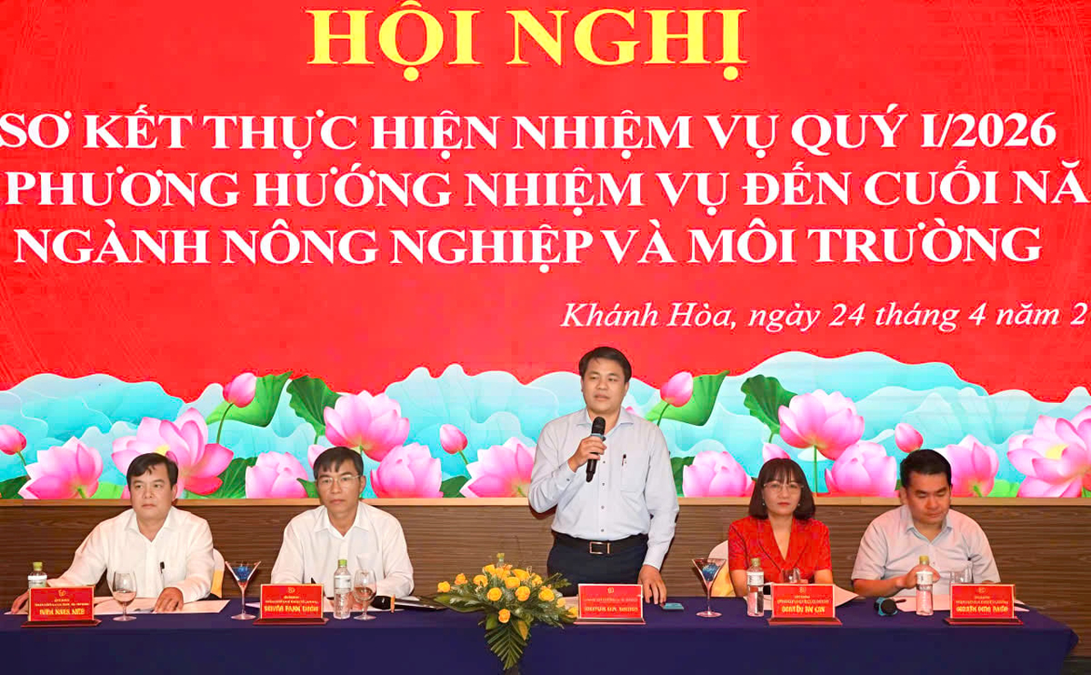 Giám đốc cùng các Phó Giám đốc Sở Nông nghiệp và Môi trường tỉnh Khánh Hòa chủ trì hội nghị sơ kết quý I/2026. Ảnh: KS.