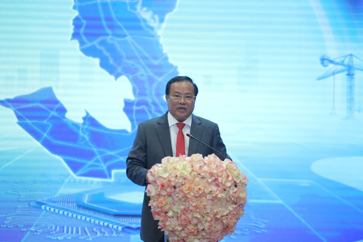 Chủ tịch UBND tỉnh Tây Ninh Lê Văn Hẳn phát biểu tại hội nghị. Ảnh: T.T.