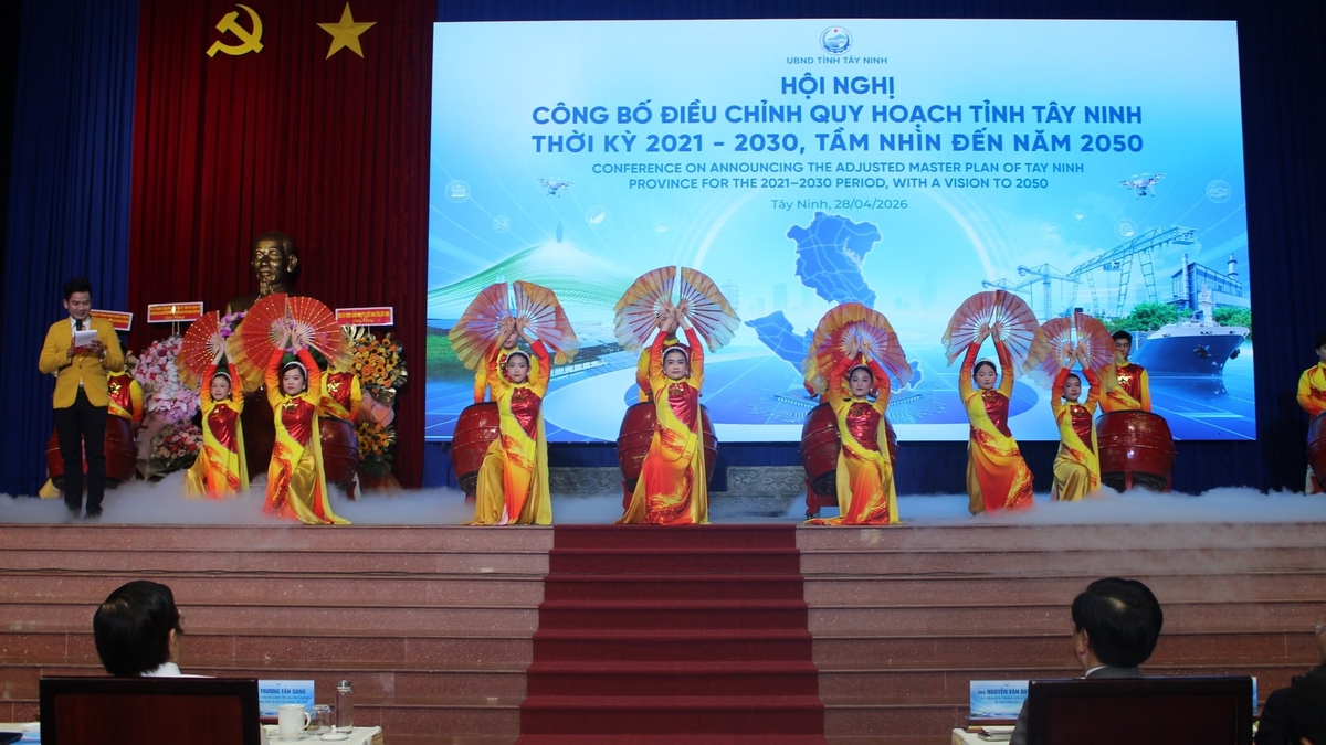 UBND tỉnh Tây Ninh tổ chức Hội nghị công bố điều chỉnh Quy hoạch tỉnh Tây Ninh thời kỳ 2021–2030, tầm nhìn đến 2050. Ảnh: Trần Trung.