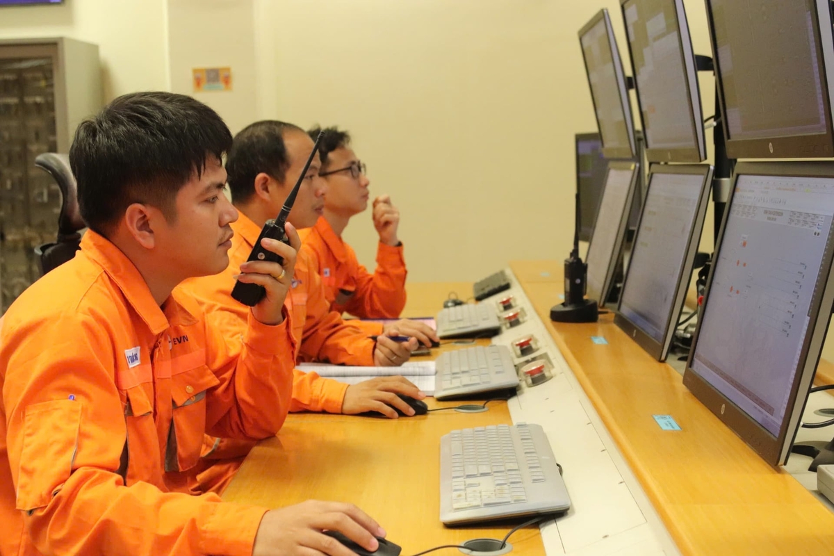 Đội ngũ cán bộ Nhà máy Nhiệt điện Vĩnh Tân 4 tập trung trong từng ca trực. Ảnh: Vĩnh Tân 4.