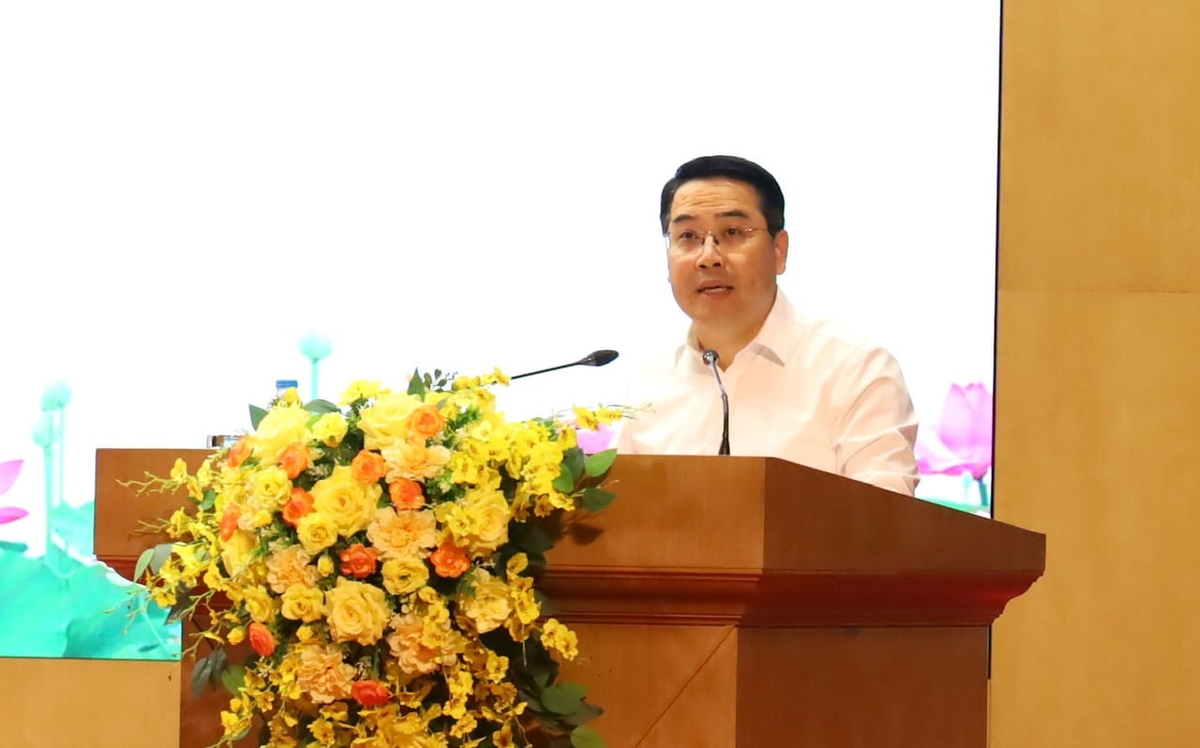 Ông Nguyễn Tuấn Anh, Phó Bí thư Tỉnh ủy, Chủ tịch UBND tỉnh Lào Cai phát biểu tại hội nghị. Ảnh: laocai.gov.vn
