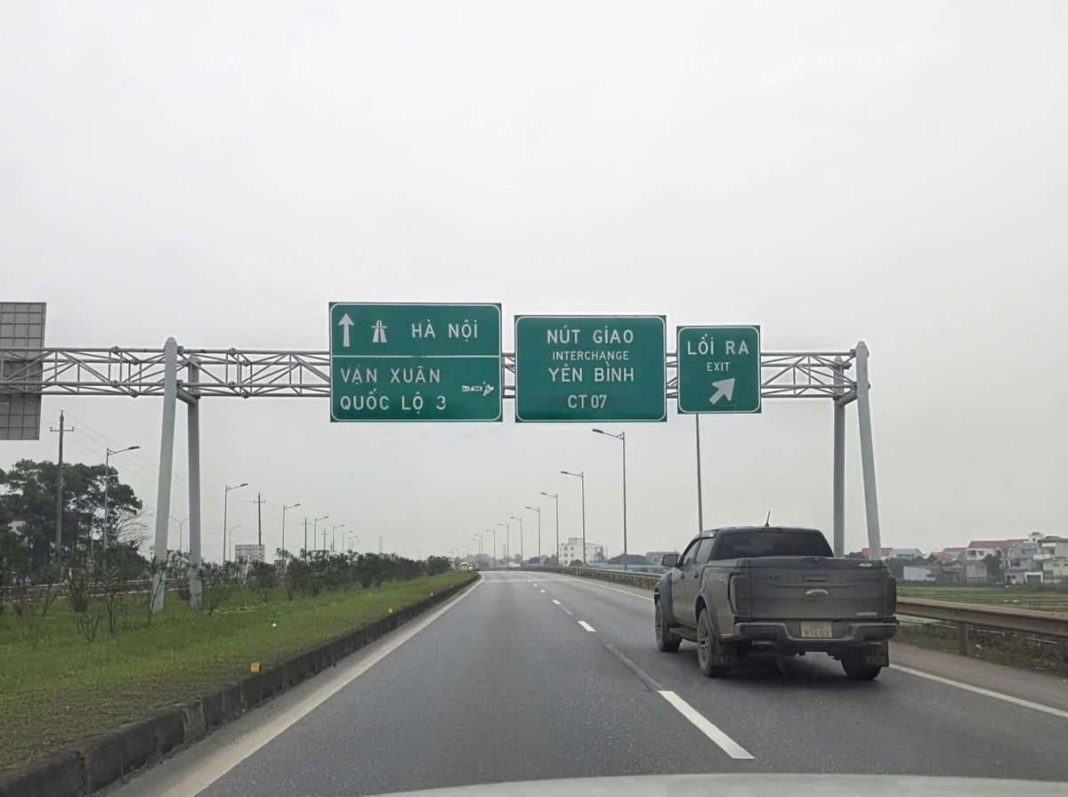 Đề nghị tạm đóng đoạn 7 km cao tốc Hà Nội - Thái Nguyên để mở rộng đường từ 4 lên 10 làn xe, kết nối sân bay Gia Bình. Ảnh: Xuân Vũ.