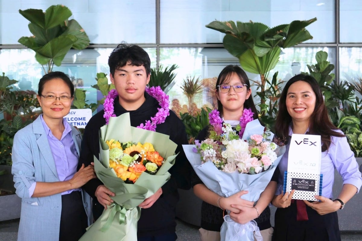 Đội tuyển Robotics Trường THCS Cầu Giấy tham gia cuộc thi VEX Robotics World Championship 2026 tại Mỹ. Ảnh: Petrovietnam.