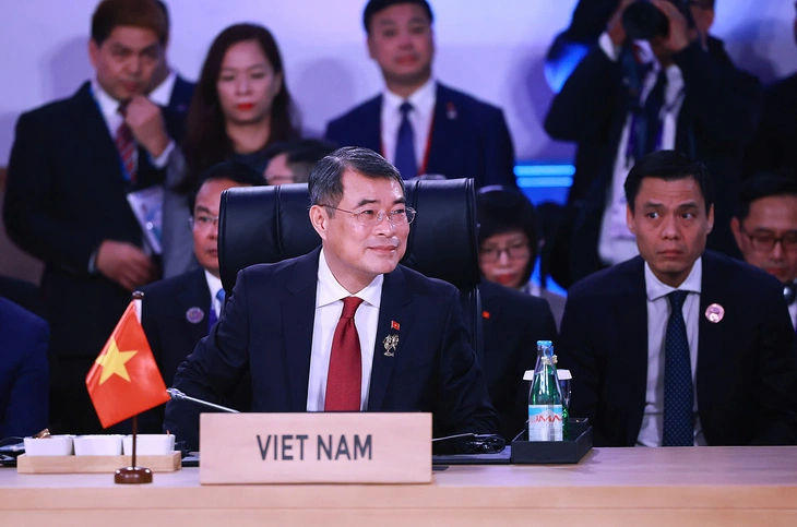 Prime Minister Le Minh Hung reaffirmed Viet Nam’s support and commitment to cooperating with the Philippine President and ASEAN member states in implementing the Philippines’ priorities and initiatives for 2026. Photo: VGP/Nhat Bac.