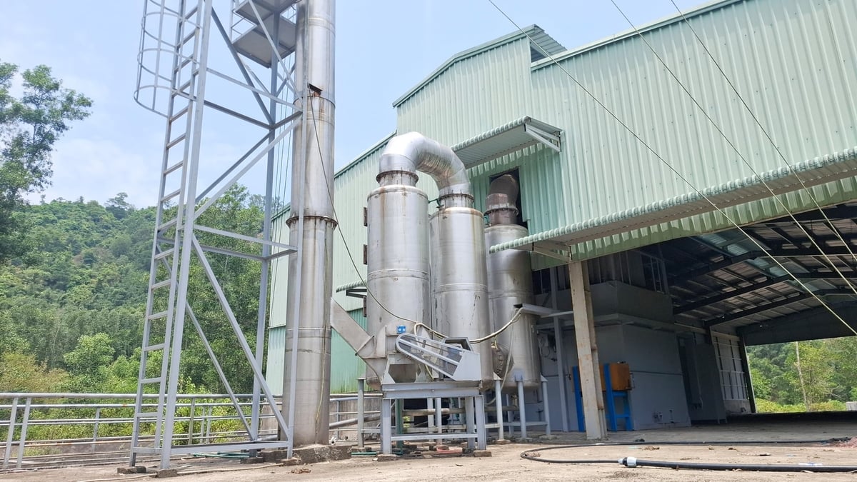 ‘Trong bối cảnh chính quyền địa phương 2 cấp mới hoạt động, xã kiến nghị cấp trên sớm có hướng giải quyết tổng thể đối với khu xử lý rác này, tăng hiệu quả và tránh lãng phí’, ông Hùng nói.