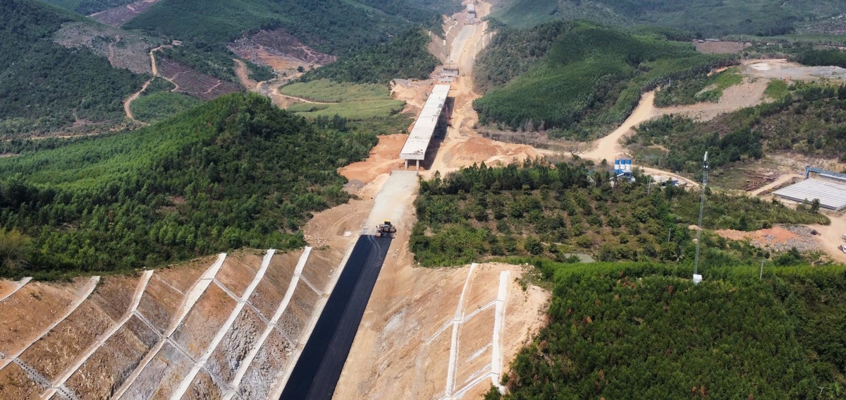 Dự án thành phần 1 cao tốc Khánh Hòa – Buôn Ma Thuột quyết tâm về đích vào cuối năm 2026. Ảnh: KS.