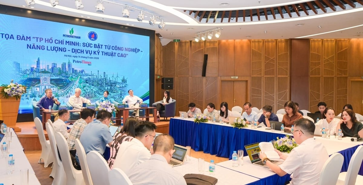 Tọa đàm thu hút sự quan tâm của nhiều chuyên gia, nhà quản lý và doanh nghiệp trong lĩnh vực kinh tế, năng lượng, quy hoạch đô thị và biển đảo. Ảnh: Petrotimes.
