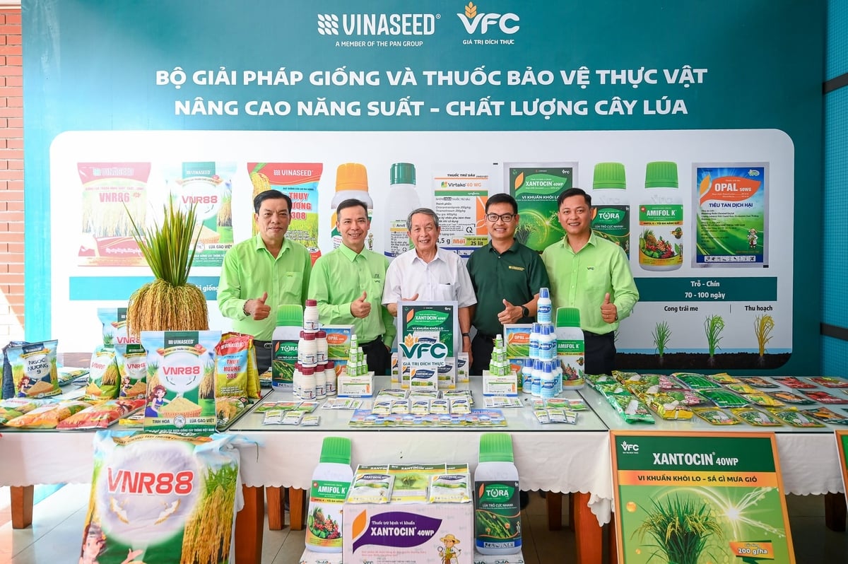 Bài toán đồng bộ đang được các thành viên của PAN Group cùng nhau giải quyết. Ảnh: Tùng Đinh.