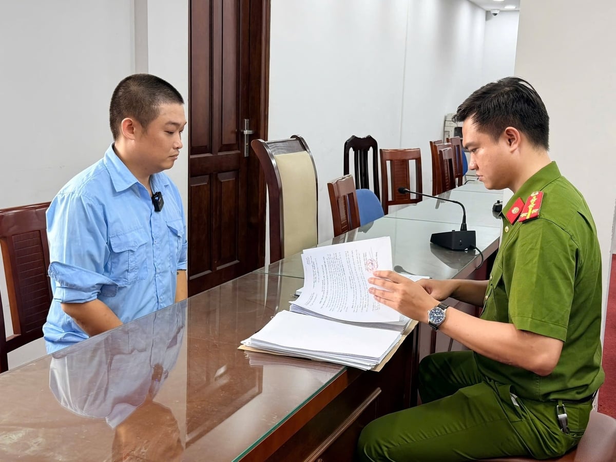 Đối tượng Đỗ Minh Đức tại cơ quan Công an. Ảnh: Công an TP Hà Nội.