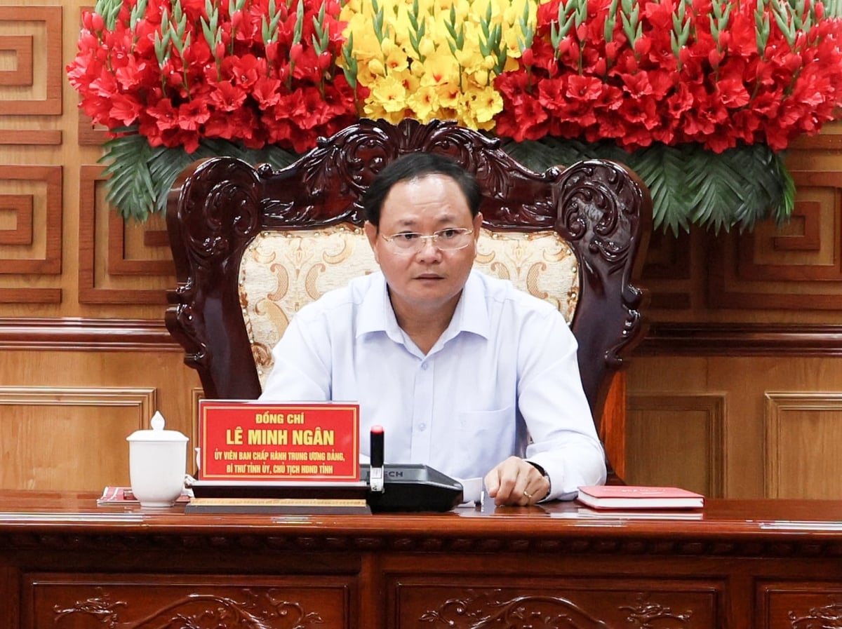 Ông Lê Minh Ngân, Bí thư Tỉnh ủy, Chủ tịch HĐND tỉnh Lai Châu giao lãnh đạo UBND tỉnh chỉ đạo các sở, ngành, địa phương tiếp tục phối hợp chặt chẽ với Tổng Công ty Truyền tải điện Quốc gia tập trung tháo gỡ các khó khăn, hoàn thiện thủ tục đầu tư, tạo điều kiện thuận lợi để các dự án được triển khai đúng tiến độ. Ảnh: EVNNPT.