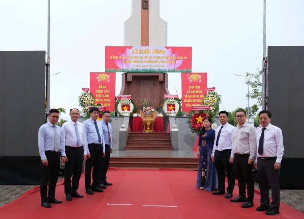 Lễ khởi công lấy mẫu sinh phẩm hài cốt liệt sĩ chưa xác định được thông tin diễn ra trong không khí trang nghiêm, thành kính. Ảnh: VAST.