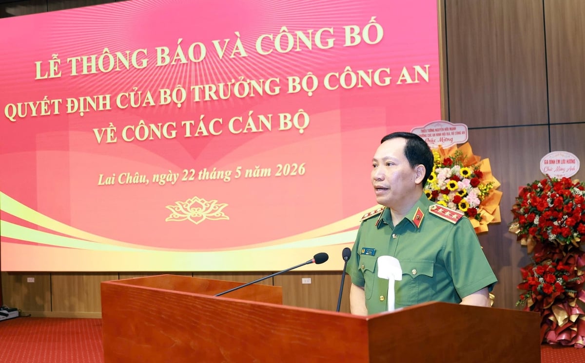 Thượng tướng Lê Văn Tuyến phát biểu tại hội nghị. Ảnh: Khổng Hà.  