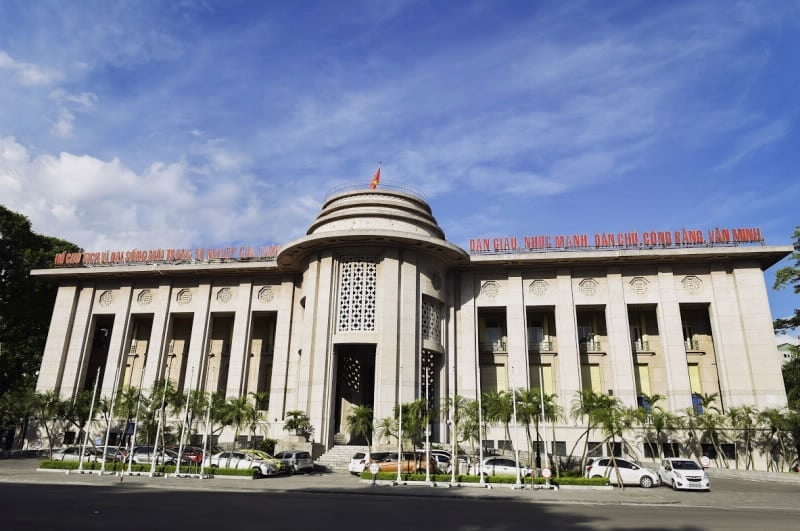 Ngân hàng Nhà nước tăng cường kiểm tra tình hình triển khai giảm mặt bằng lãi suất tại các tổ chức tín dụng. Ảnh: Minh Hoàng.