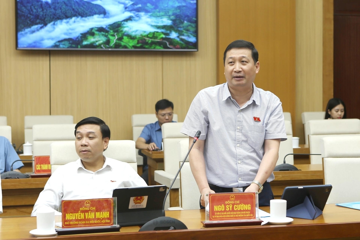 ĐBQH hoạt động chuyên trách tại Ủy ban Khoa học, Công nghệ và Môi trường Ngô Sỹ Cường phát biểu. Ảnh: Khương Trung.