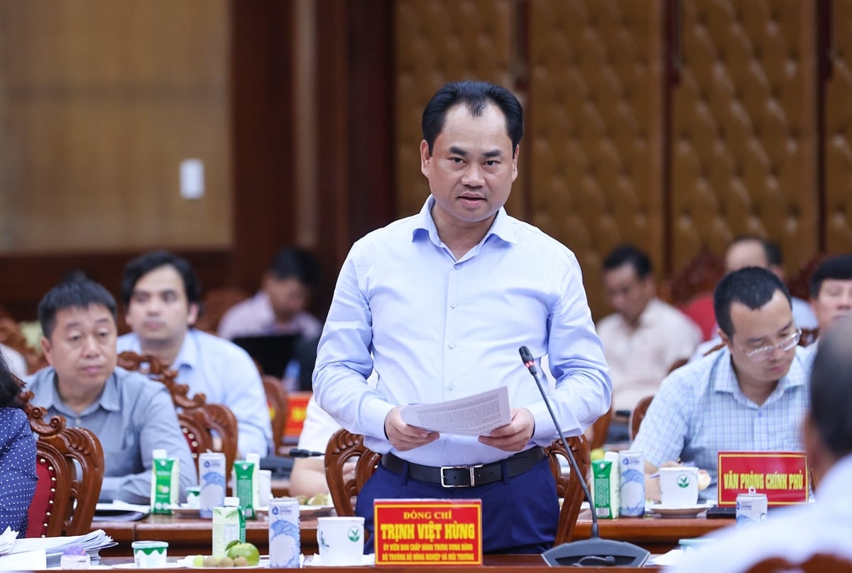 Bộ trưởng Bộ Nông nghiệp và Môi trường Trịnh Việt Hùng phát biểu tại cuộc làm việc. Ảnh: Nhật Bắc. 