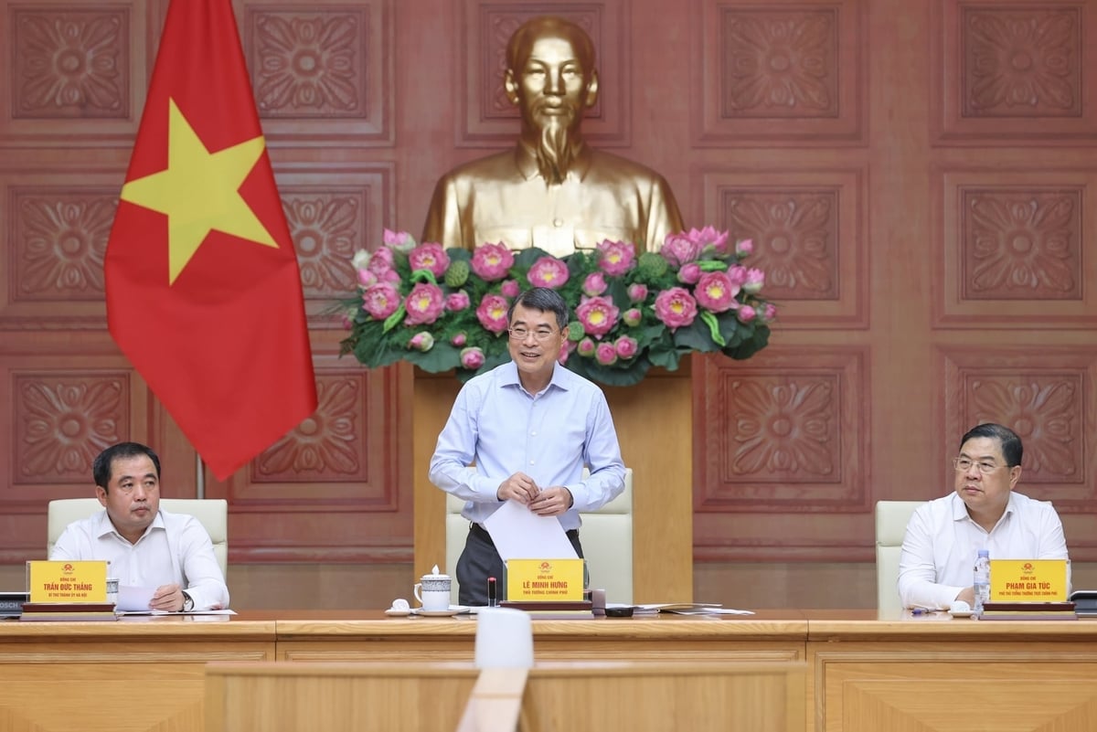 Thủ tướng Lê Minh Hưng chủ trì cuộc làm việc với UBND TP Hà Nội và các bộ, ngành về phát triển nhà ở cho thuê trên địa bàn Thủ đô. Ảnh: VGP.