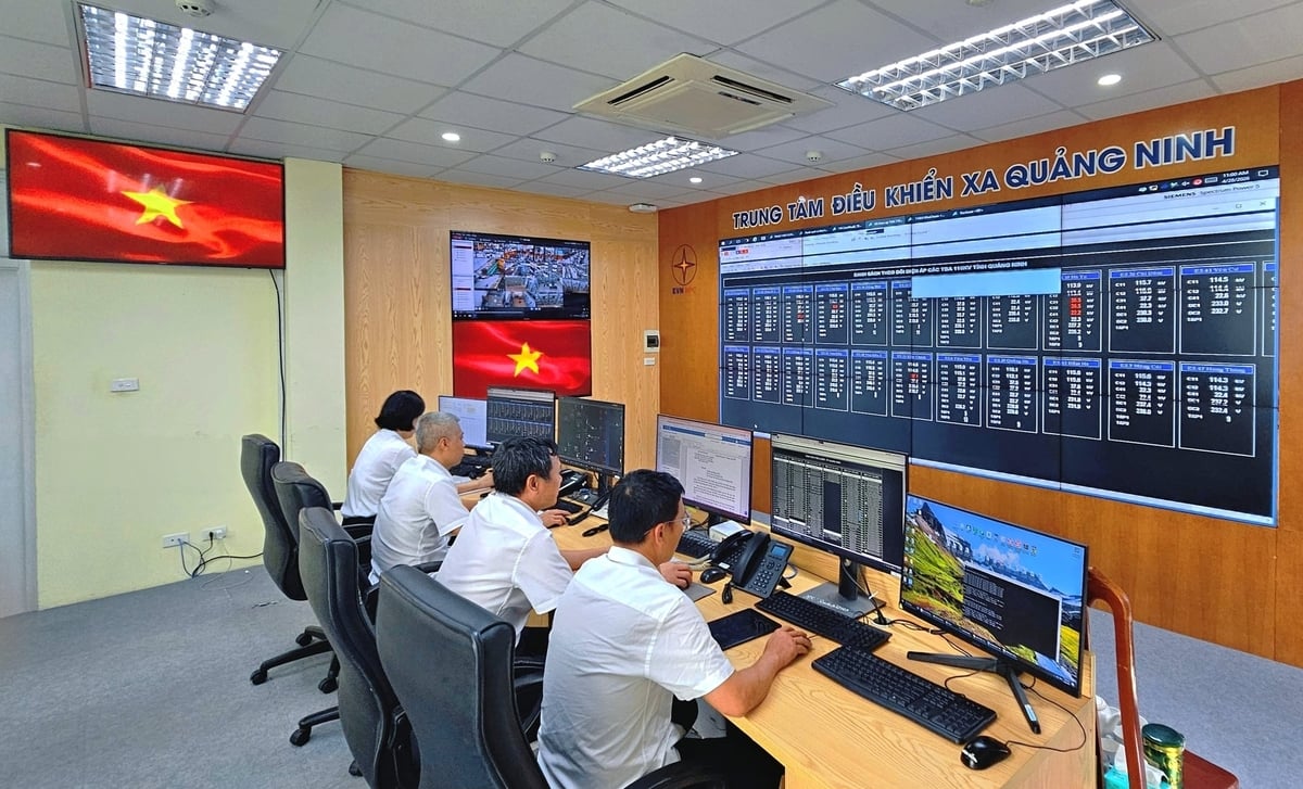 EVNNPC đẩy mạnh ứng dụng công nghệ số và tự động hóa trong quản lý vận hành lưới điện thông qua hệ thống SCADA và các trung tâm điều khiển xa. Ảnh: EVNNPC.