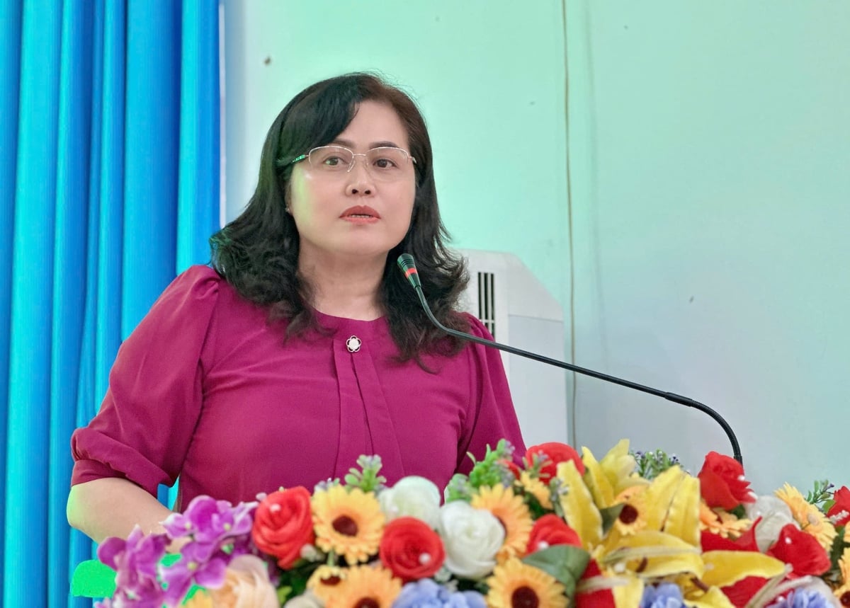 Bà Ngô Ngọc Tuyết phát biểu tại buổi lễ. Ảnh: Trần Phi.