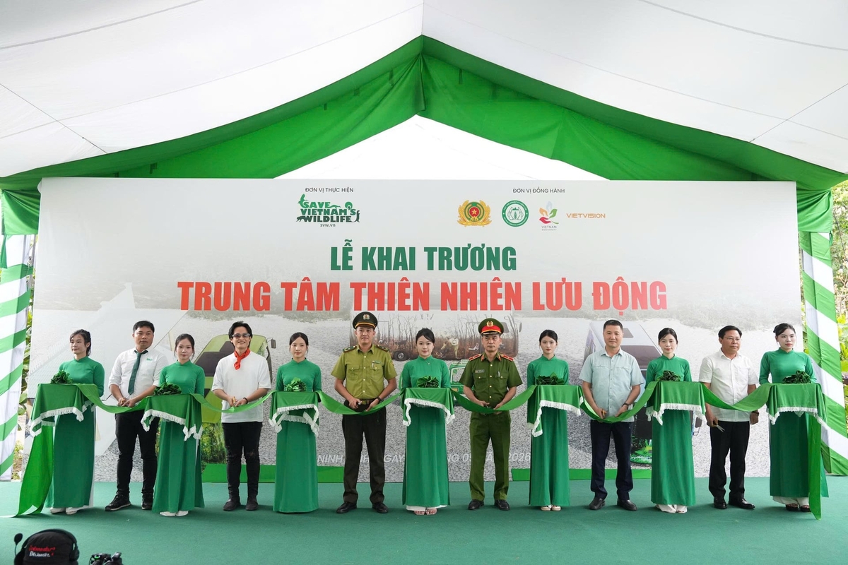 The inauguration ceremony of Viet Nam’s first Mobile Nature Center. Photo: Organizers.