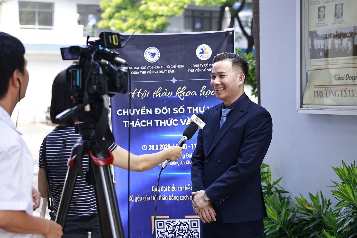 Ông Nguyễn Anh Dũng bày tỏ về triển vọng phát triển thư viện số dùng chung. Ảnh: S.B.