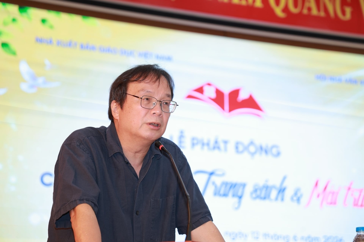 Ông Nguyễn Tiến Thanh, Chủ tịch hội đồng thành viên, Tổng Giám đốc Nhà xuất bản Giáo Dục Việt Nam, phát biểu tại lễ phát động cuộc thi viết về 'Trang sách và Mái trường'. Ảnh: NXBGD.
