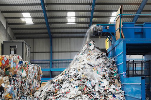 Mức trích chi phí quản lý hoạt động tái chế tối đa không quá 2%/năm. Ảnh: WWF.