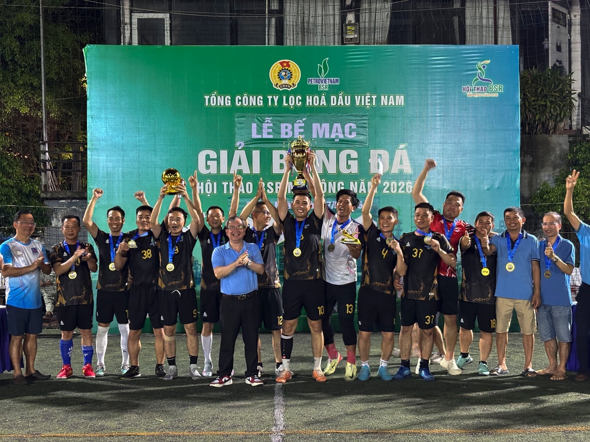 Đội Bảo dưỡng 2 đã xuất sắc giành chức vô địch. Ảnh: BSR.