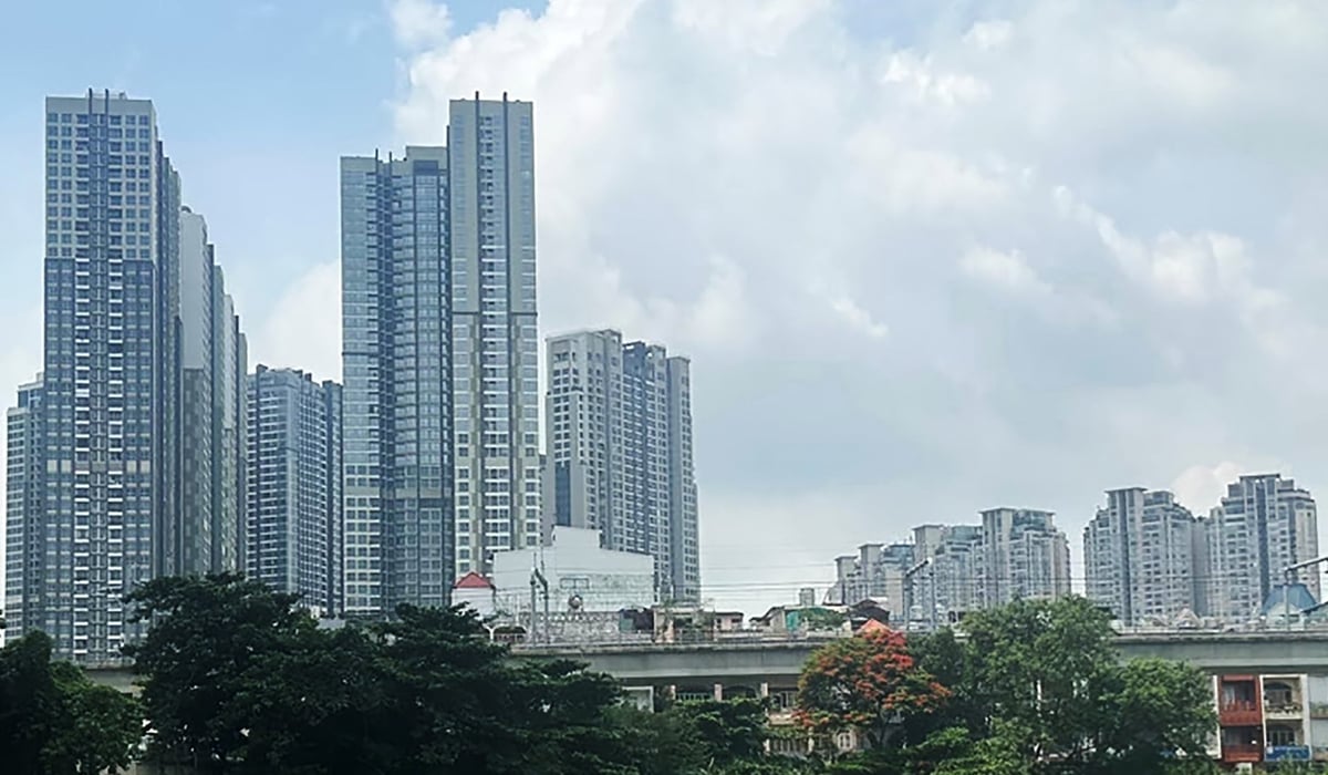 Tính đến ngày 12/6/2026, Văn phòng Đăng ký đất đai TP.HCM đã cấp sổ hồng cho 23.462 căn nhà cho người mua trong các dự án nhà ở thương mại. Ảnh: Tường Tú.