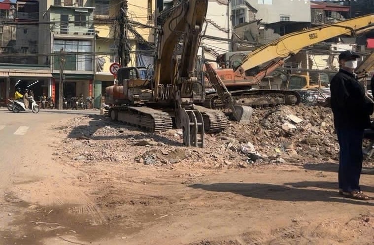 Dự án xây dựng đường Vành đai 1 đã hoàn thành công tác giải phóng mặt bằng từ ngày 10/12/2025, sớm hơn 5 ngày so với yêu cầu của thành phố. Ảnh: Mai Đan.