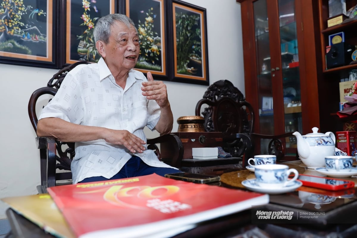 TS. Tạ Quang Ngọc dành phần lớn cuộc đời cho ngành thủy sản và kinh tế biển Việt Nam. Ảnh: Đinh Đức Tùng.