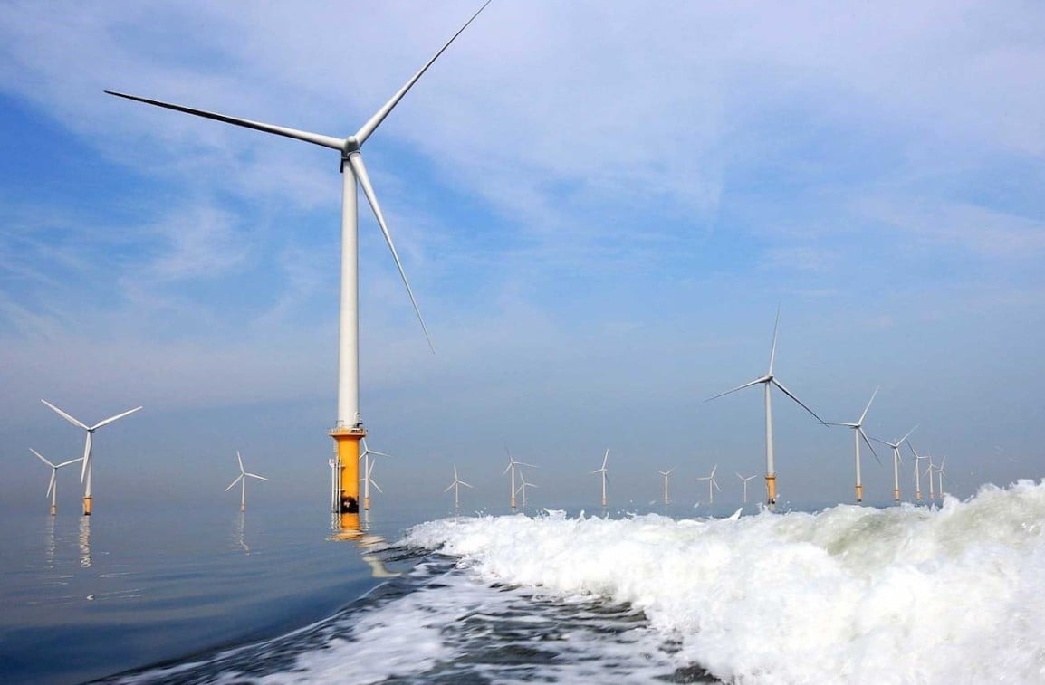 Các turbine điện gió sẽ trở thành những 'cột mốc xanh' giữa đại dương. Ảnh: Báo Chính phủ.