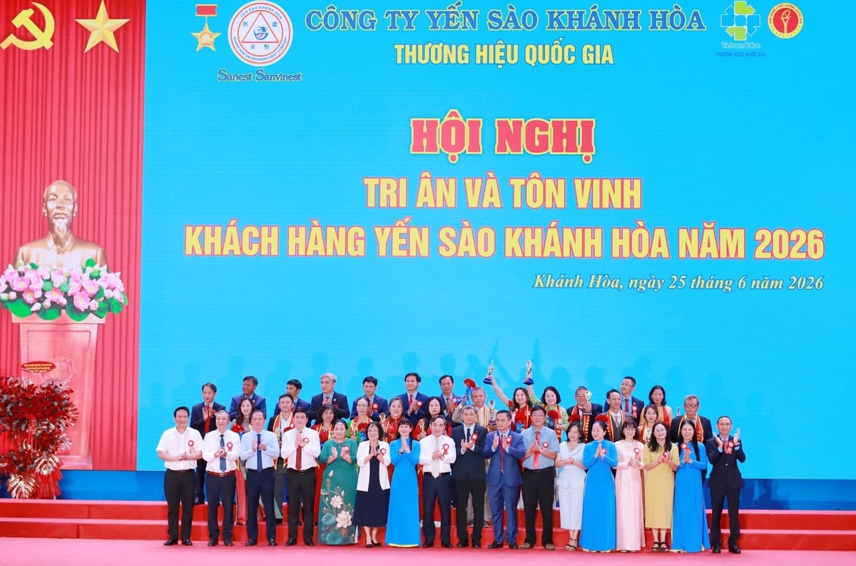 Công ty Yến sào Khánh Hòa tri ân các nhà phân phối, đại lý. Ảnh: Phương Chi.