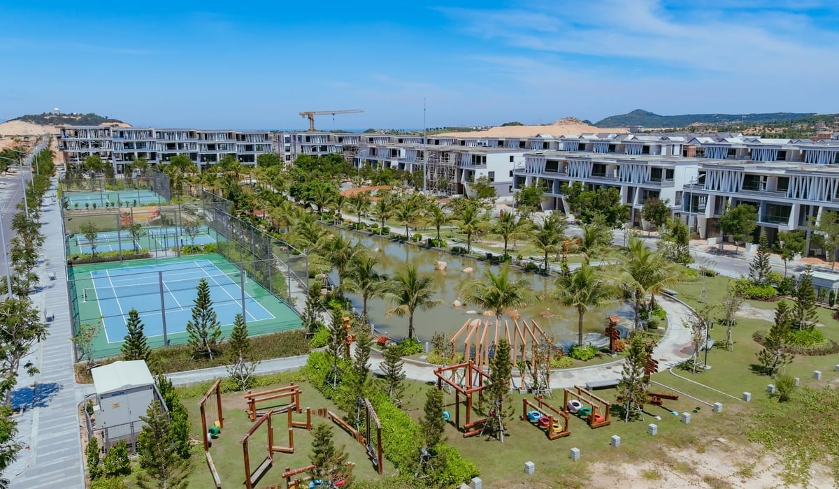 Cụm sân thể thao đa năng mới đưa vào vận hành tạo không gian vận động, giao lưu cho du khách và đủ điều kiện phục vụ các giải đấu. Ảnh: KN Cam Ranh.