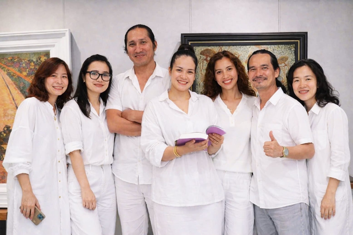 7 họa sĩ có cùng một 'khoảng trời riêng'. Ảnh: TL